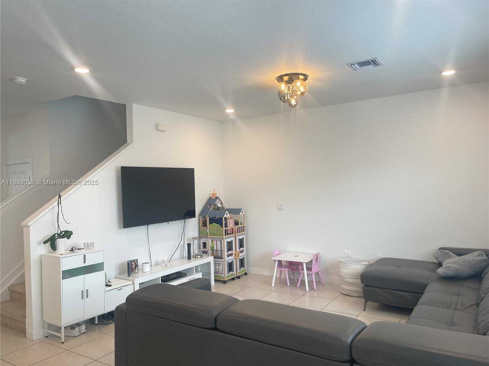 Small Image of 12937 SOUTH WEST 265TH TER, Homestead Number 15