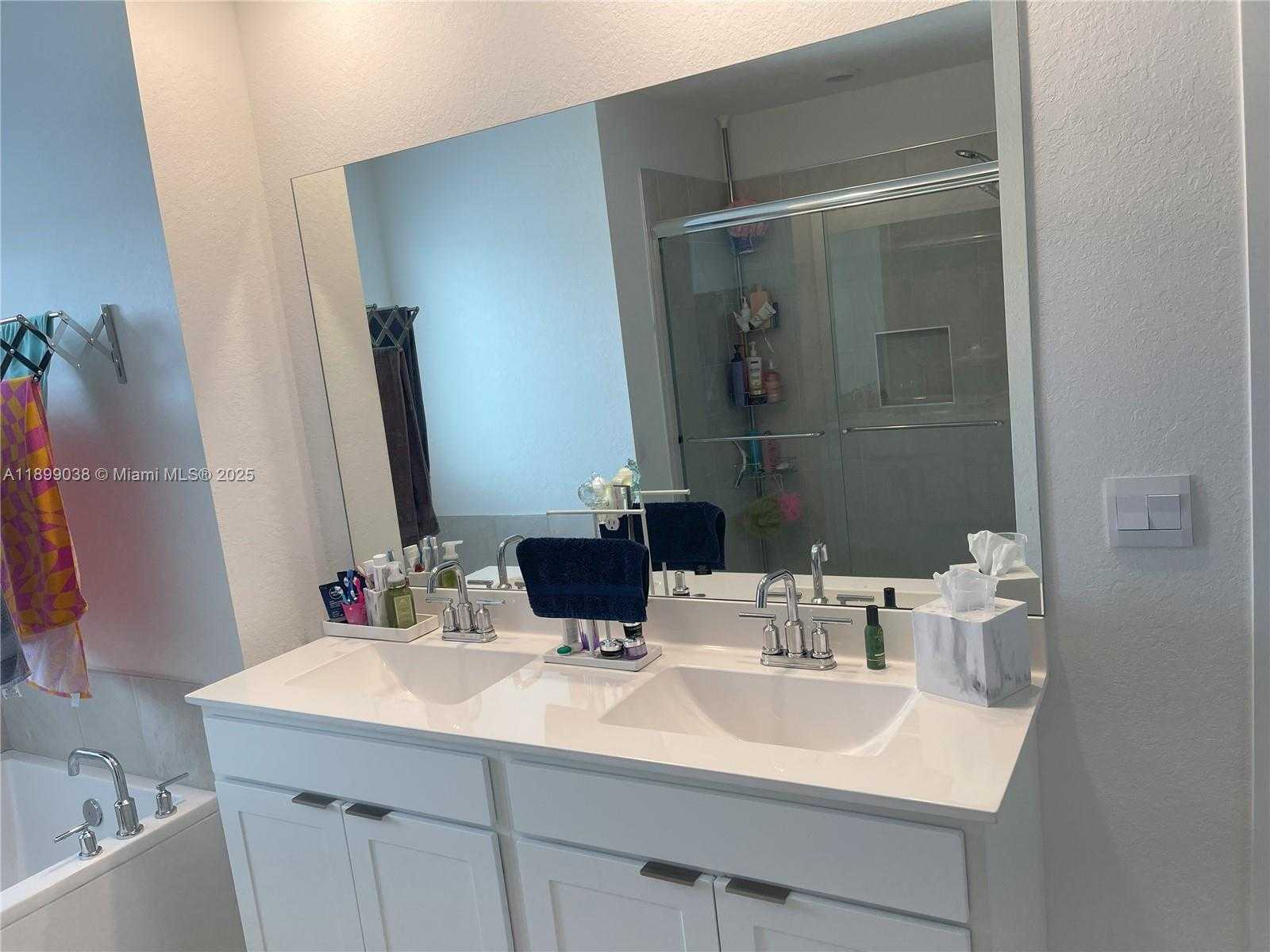 Small Image of 12937 SOUTH WEST 265TH TER, Homestead Number 26