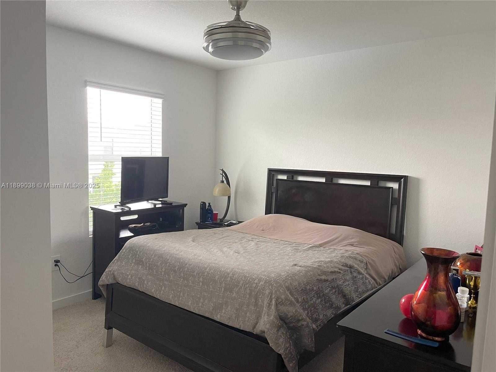 Small Image of 12937 SOUTH WEST 265TH TER, Homestead Number 38
