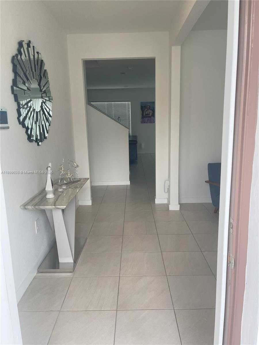 Small Image of 12937 SOUTH WEST 265TH TER, Homestead Number 4