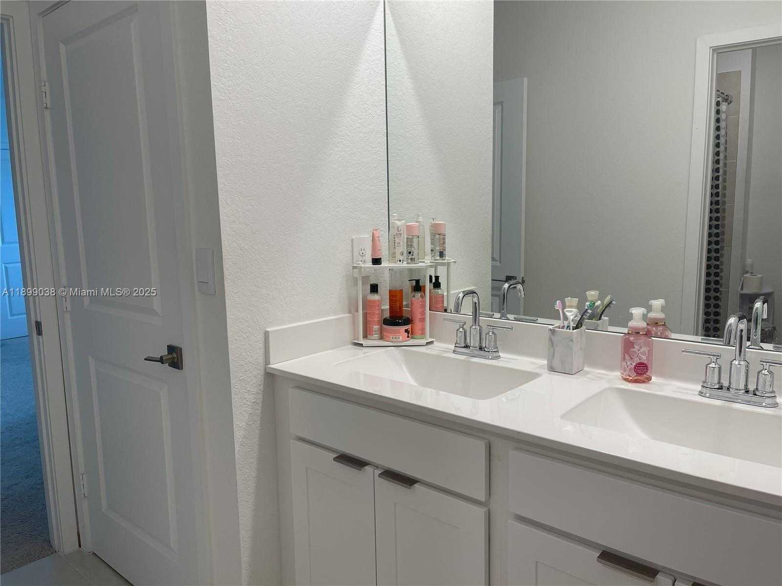 Small Image of 12937 SOUTH WEST 265TH TER, Homestead Number 41