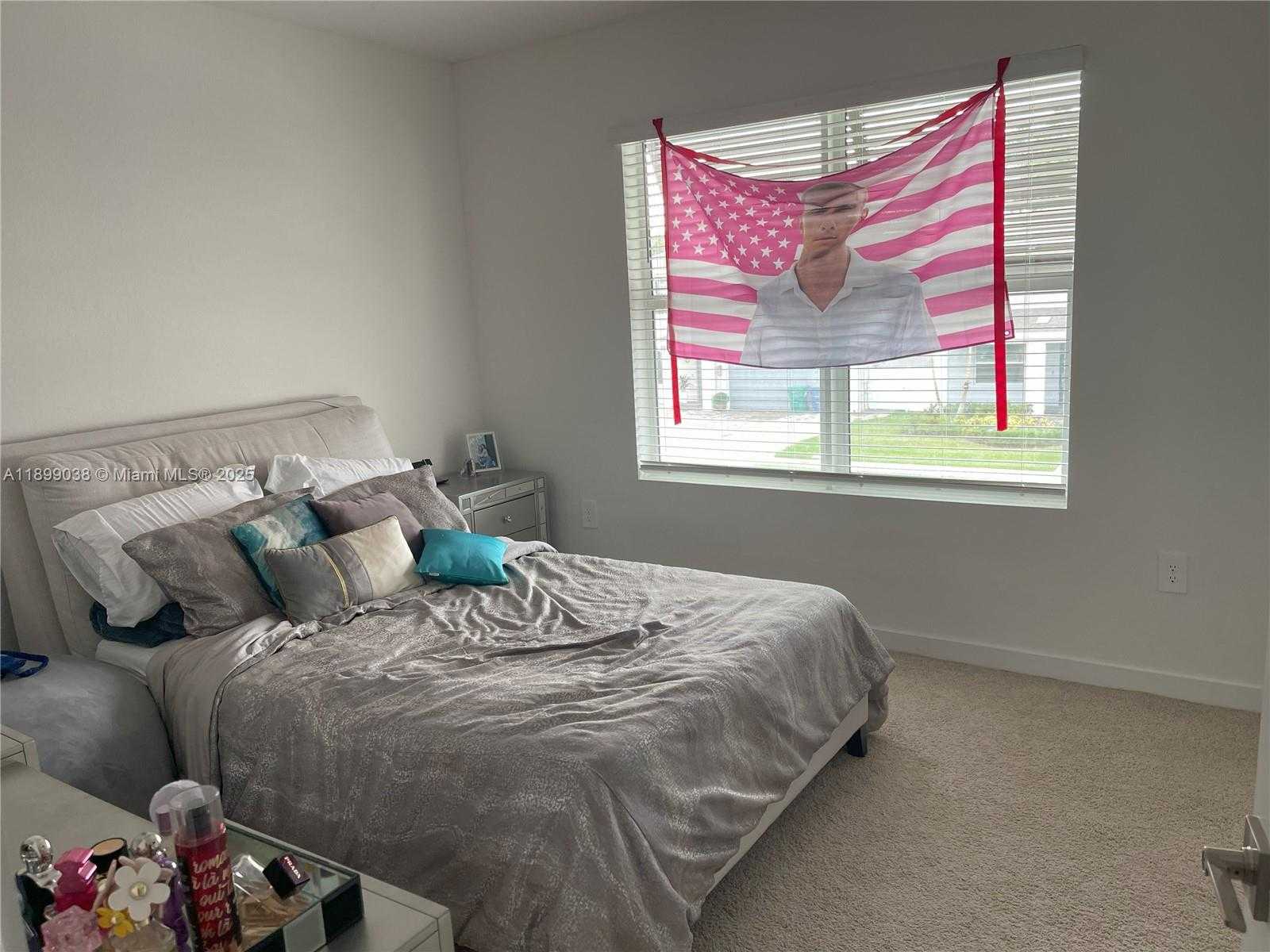 Small Image of 12937 SOUTH WEST 265TH TER, Homestead Number 48