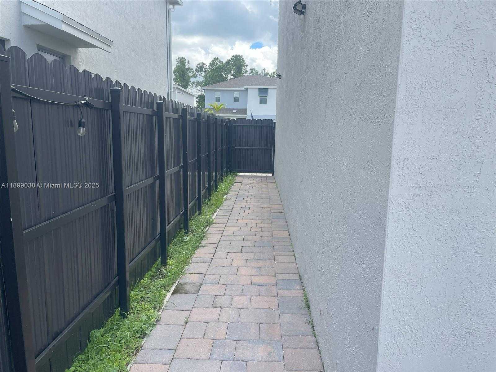Small Image of 12937 SOUTH WEST 265TH TER, Homestead Number 53
