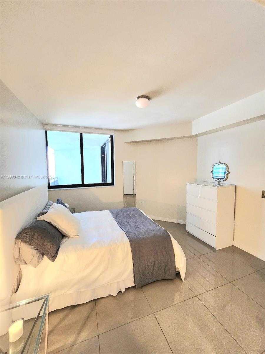 Small Image of 999 SOUTH WEST 1ST AVE #2201, Miami Number 16