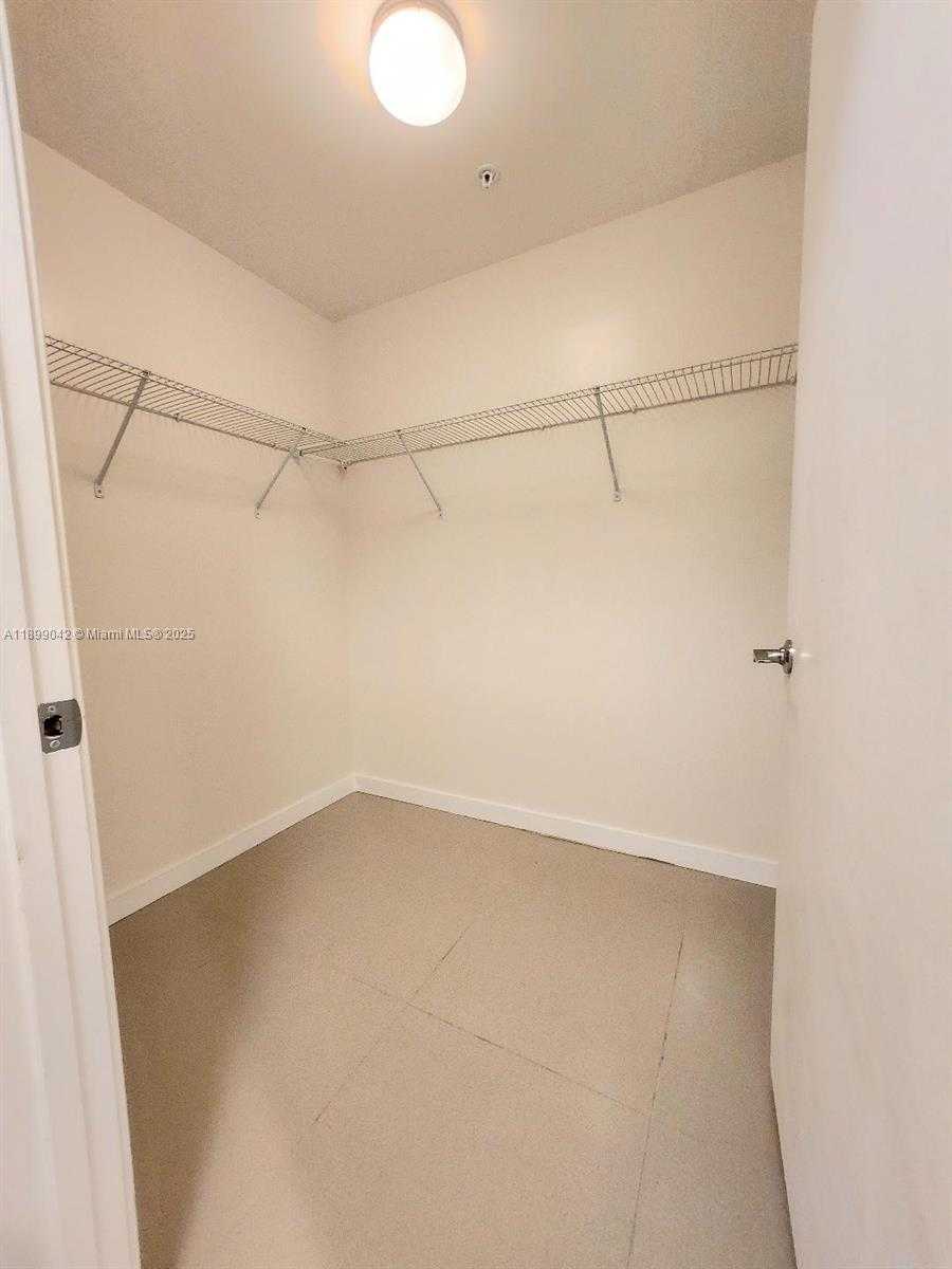 Small Image of 999 SOUTH WEST 1ST AVE #2201, Miami Number 20