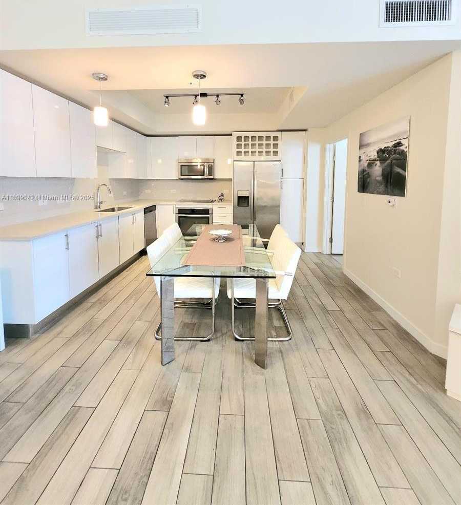 Small Image of 999 SOUTH WEST 1ST AVE #2201, Miami Number 6