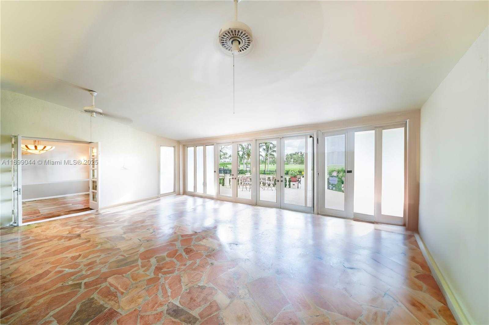Small Image of 5801 ALTON RD, Miami Beach Number 12