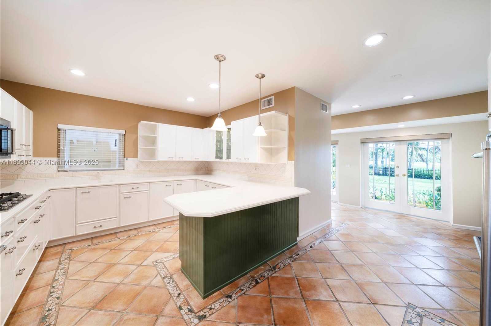 Small Image of 5801 ALTON RD, Miami Beach Number 14