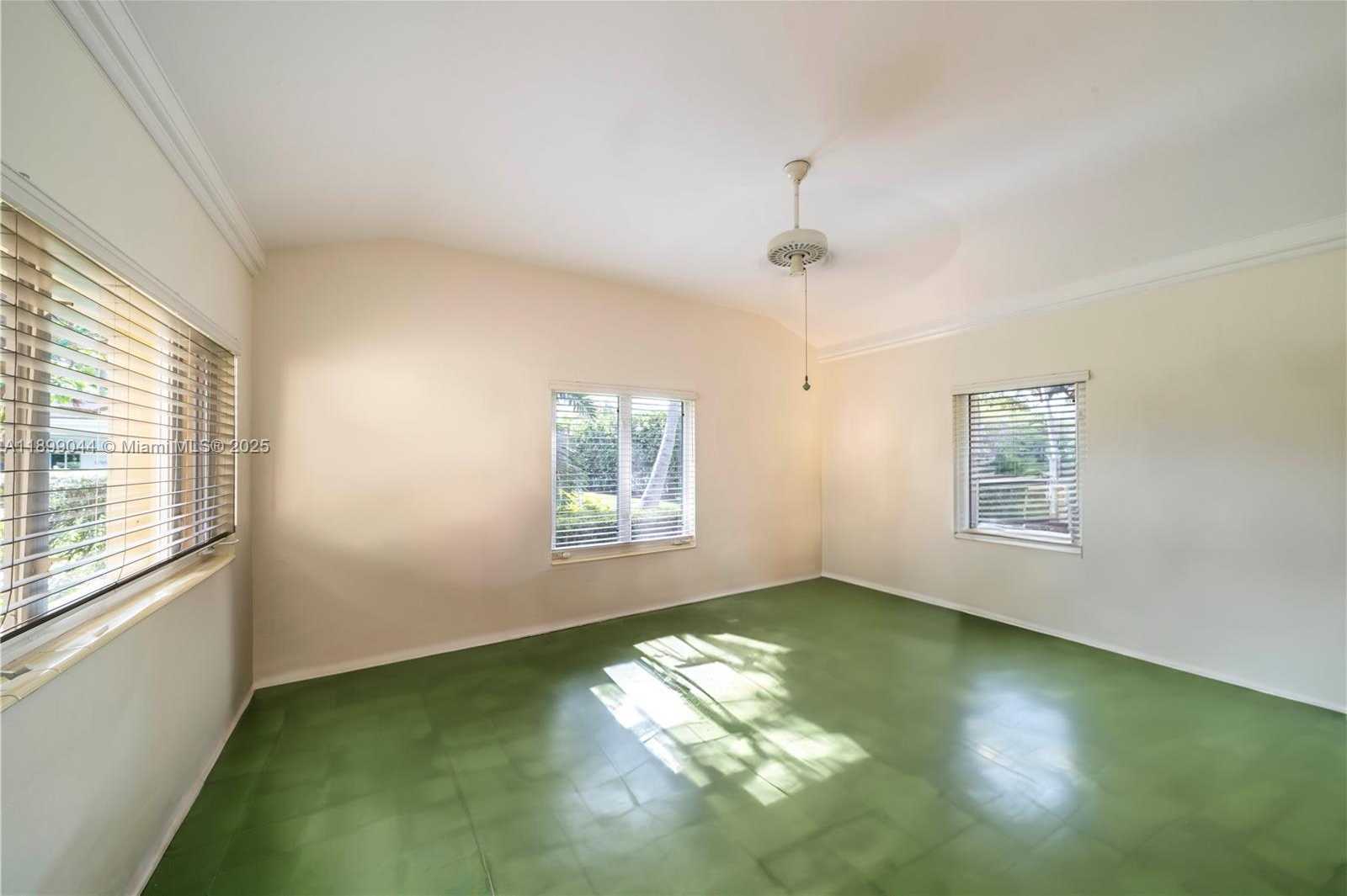 Small Image of 5801 ALTON RD, Miami Beach Number 16