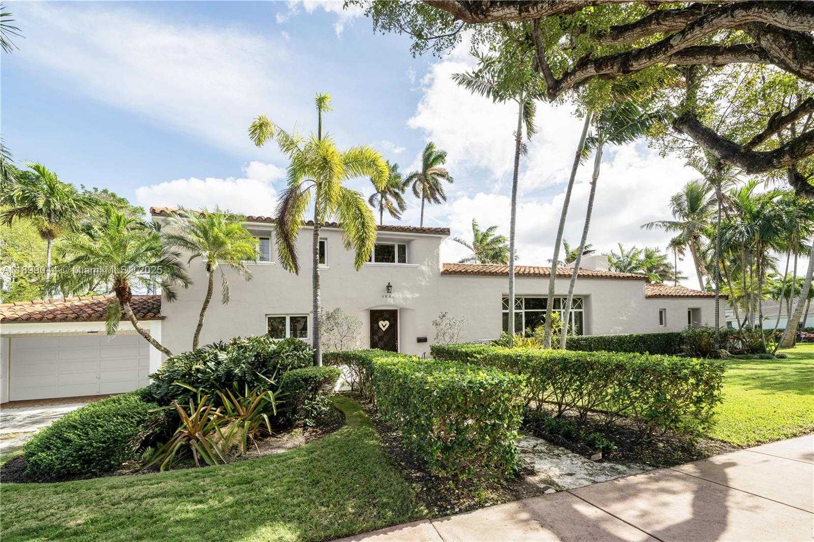 Small Image of 5801 ALTON RD, Miami Beach Number 9