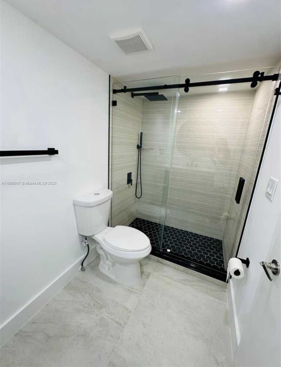 Small Image of 5838 COLLINS AVE #9D, Miami Beach Number 5