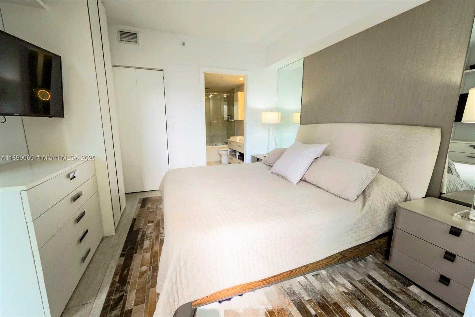 Imagen de Pequeño Objeto