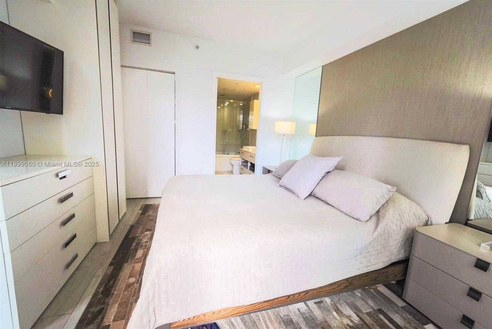 Imagen de Pequeño Objeto