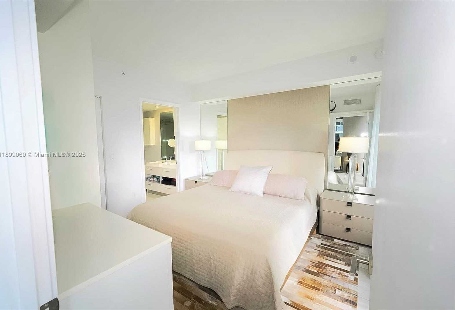 Imagen de Pequeño Objeto