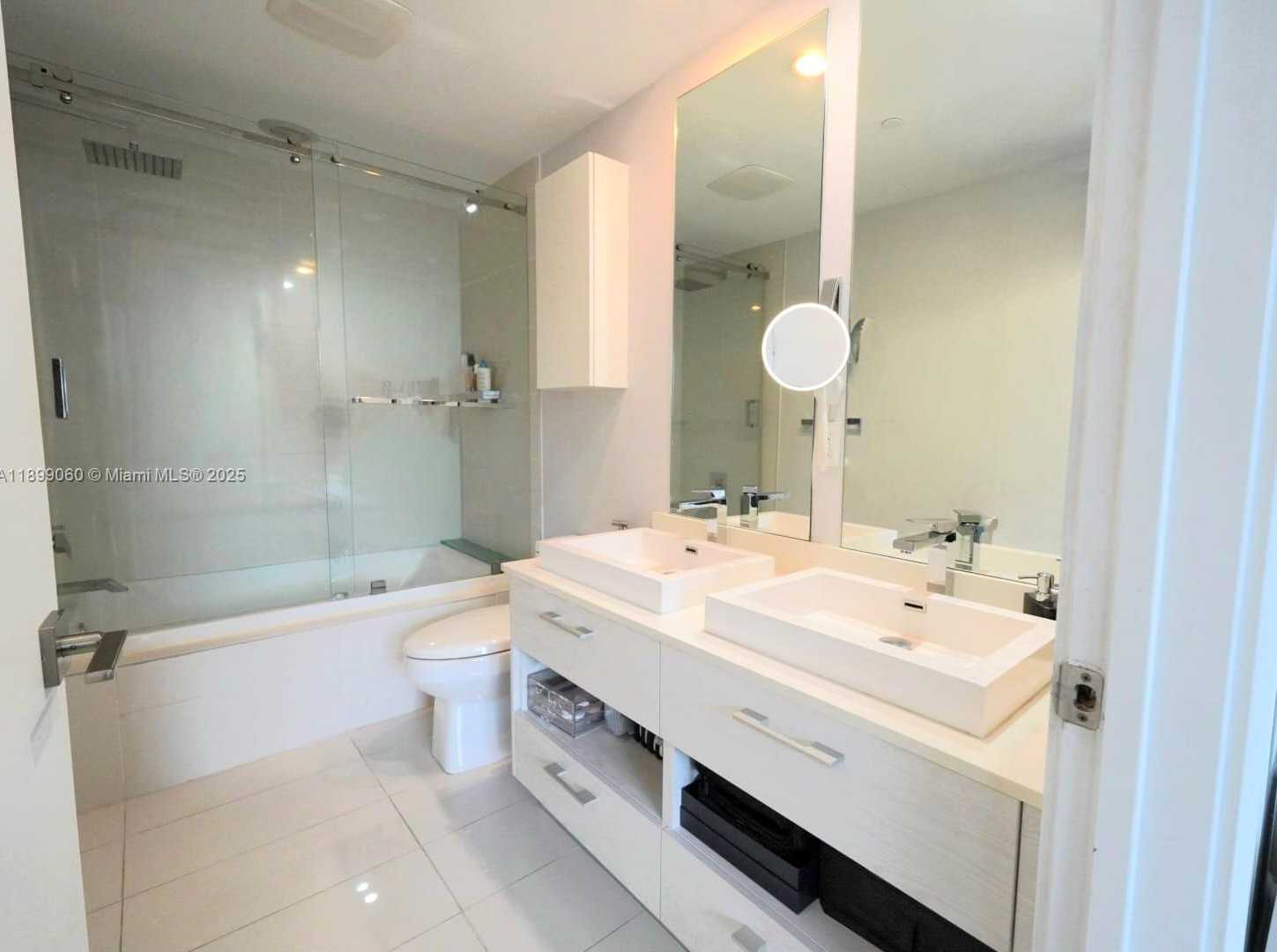 Imagen de Pequeño Objeto