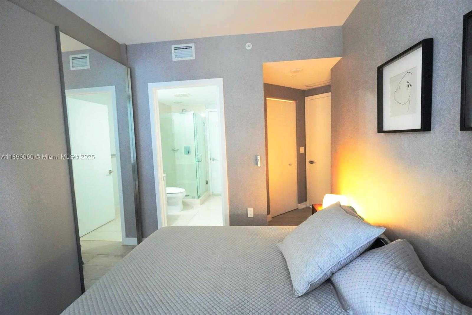 Imagen de Pequeño Objeto