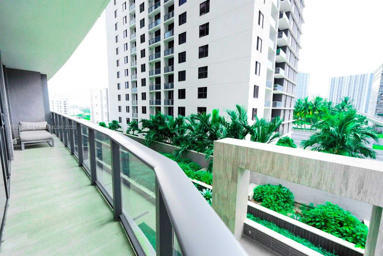 Imagen de Pequeño Objeto