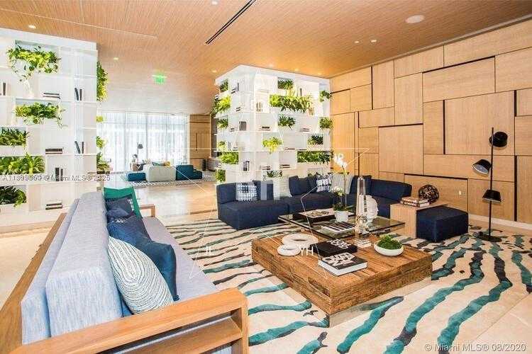 Imagen de Pequeño Objeto