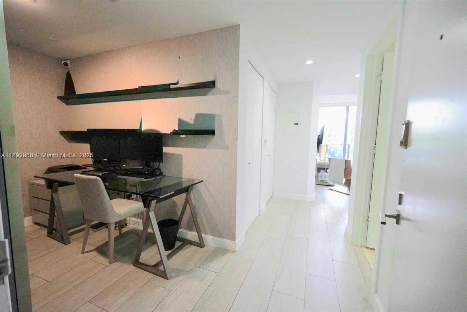 Imagen de Pequeño Objeto