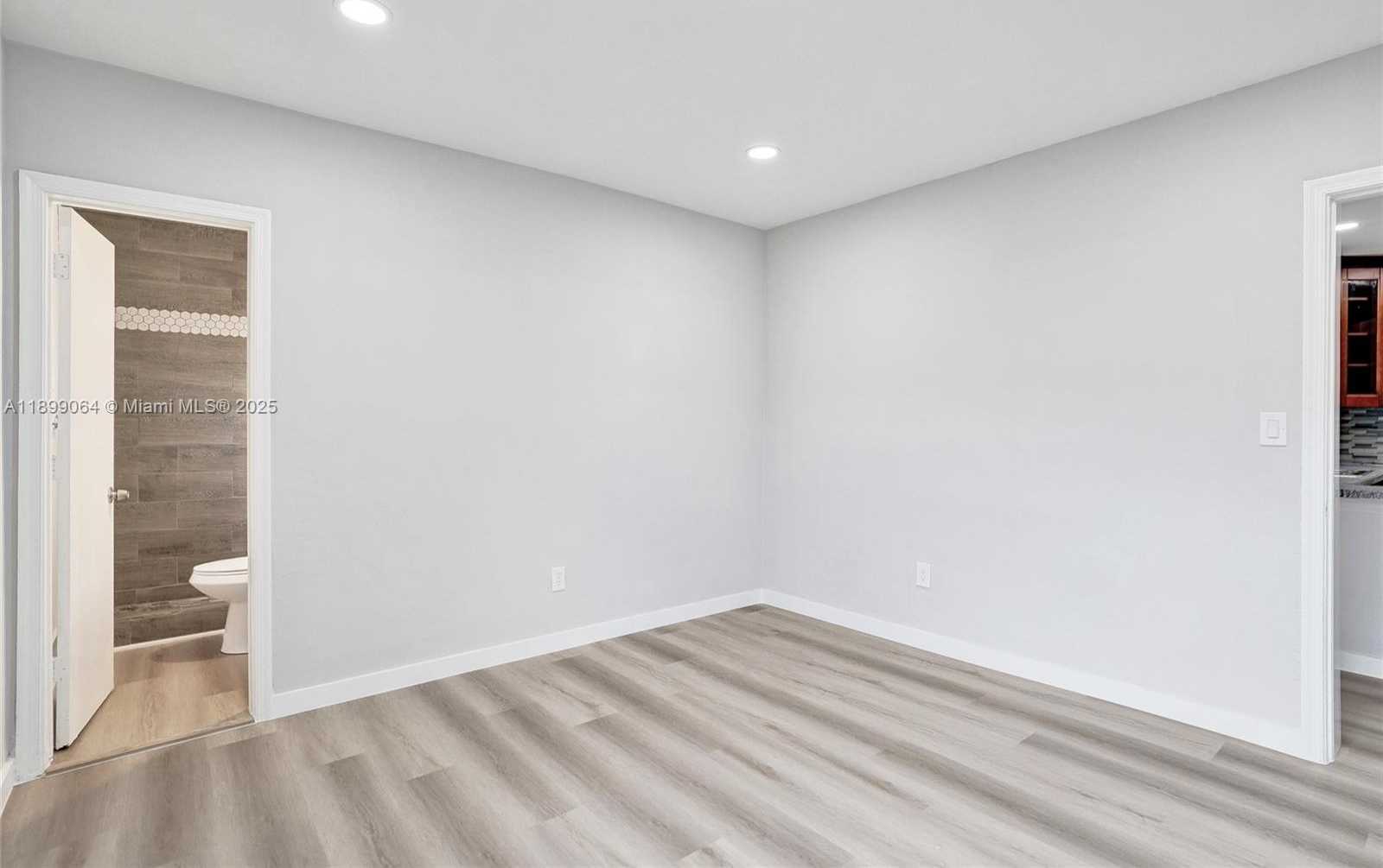 Small Image of 6860 SOUTH WEST 18TH CT, North Lauderdale Number 15