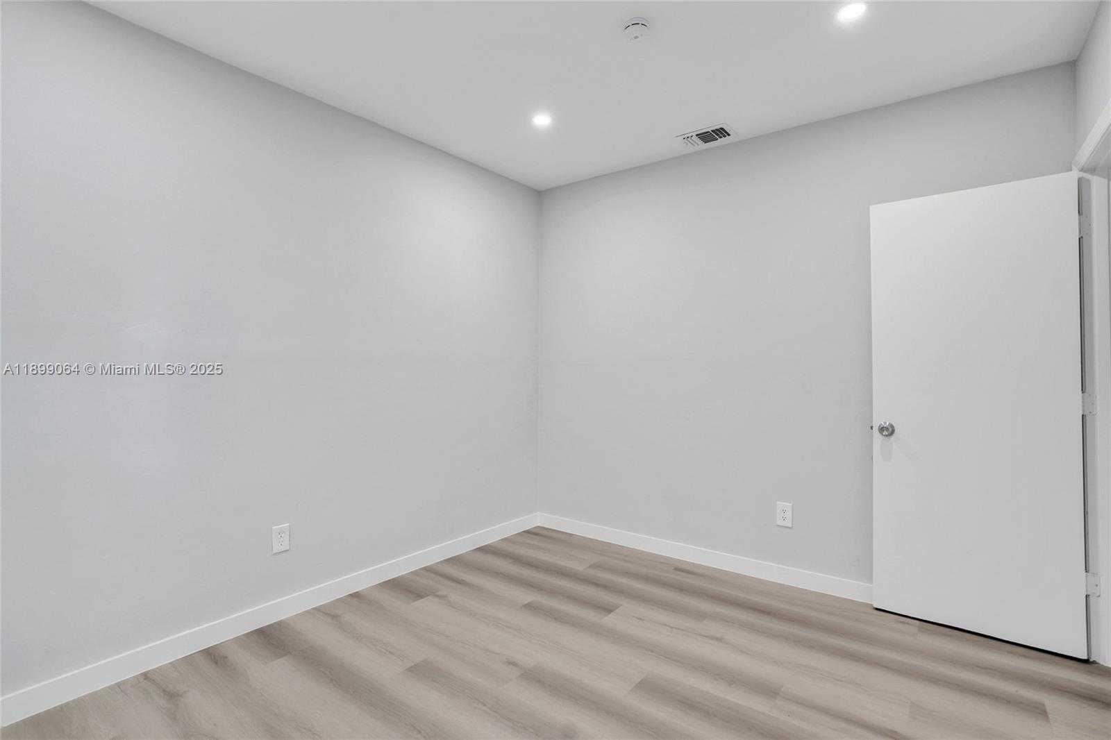 Small Image of 6860 SOUTH WEST 18TH CT, North Lauderdale Number 25