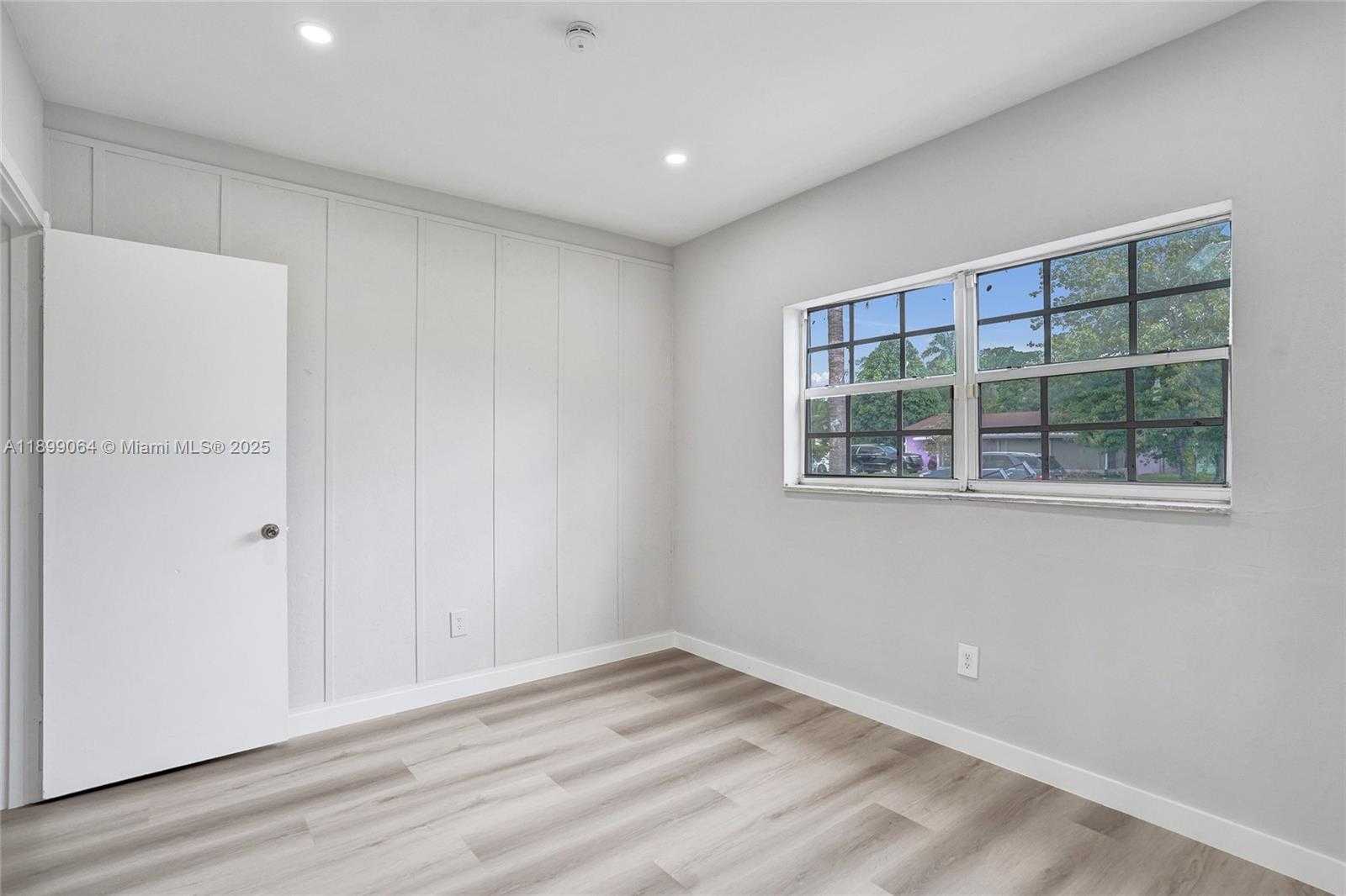 Small Image of 6860 SOUTH WEST 18TH CT, North Lauderdale Number 30