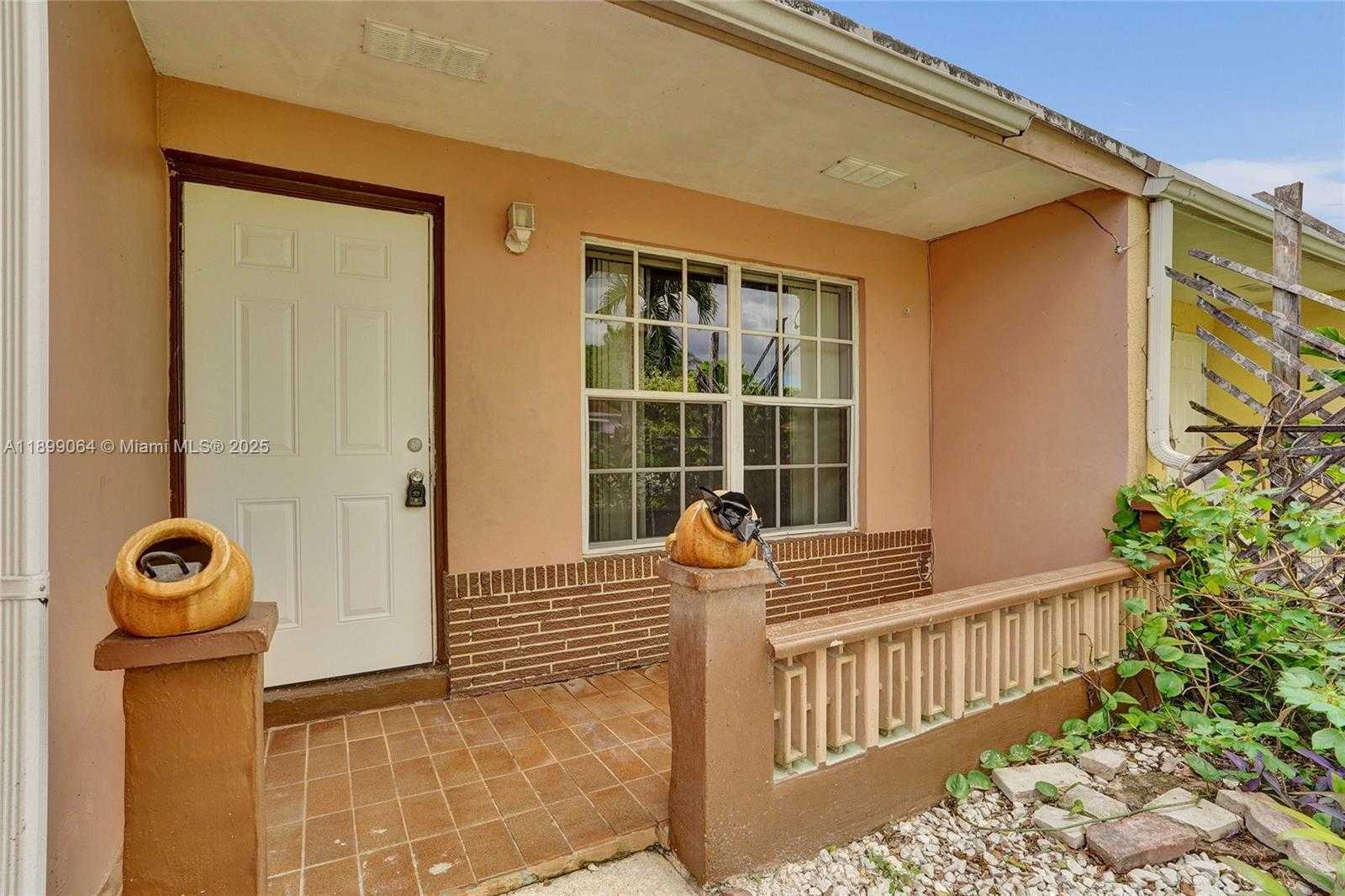 Small Image of 6860 SOUTH WEST 18TH CT, North Lauderdale Number 7