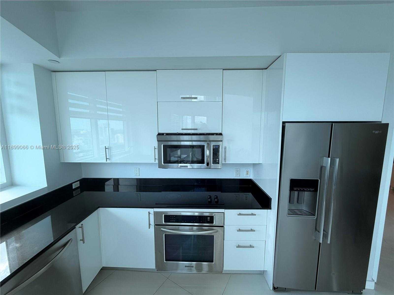 Small Image of 60 SOUTH WEST 13TH ST #5216, Miami Number 4