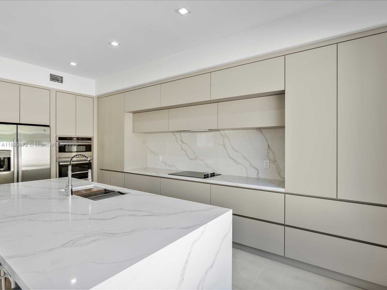 Small Image of 21227 NORTH EAST 31ST PL #21227, Aventura Number 30