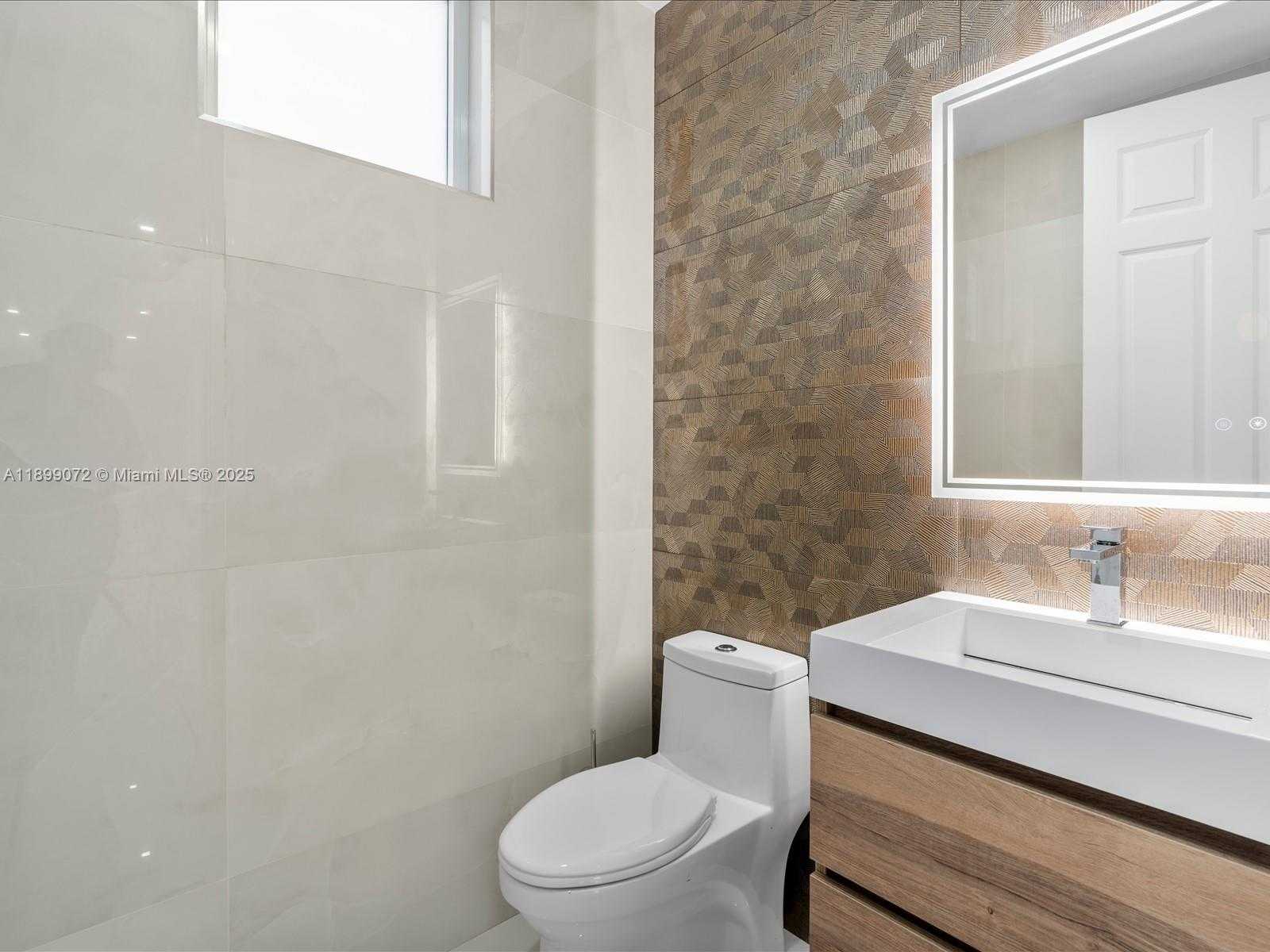 Small Image of 21227 NORTH EAST 31ST PL #21227, Aventura Number 32