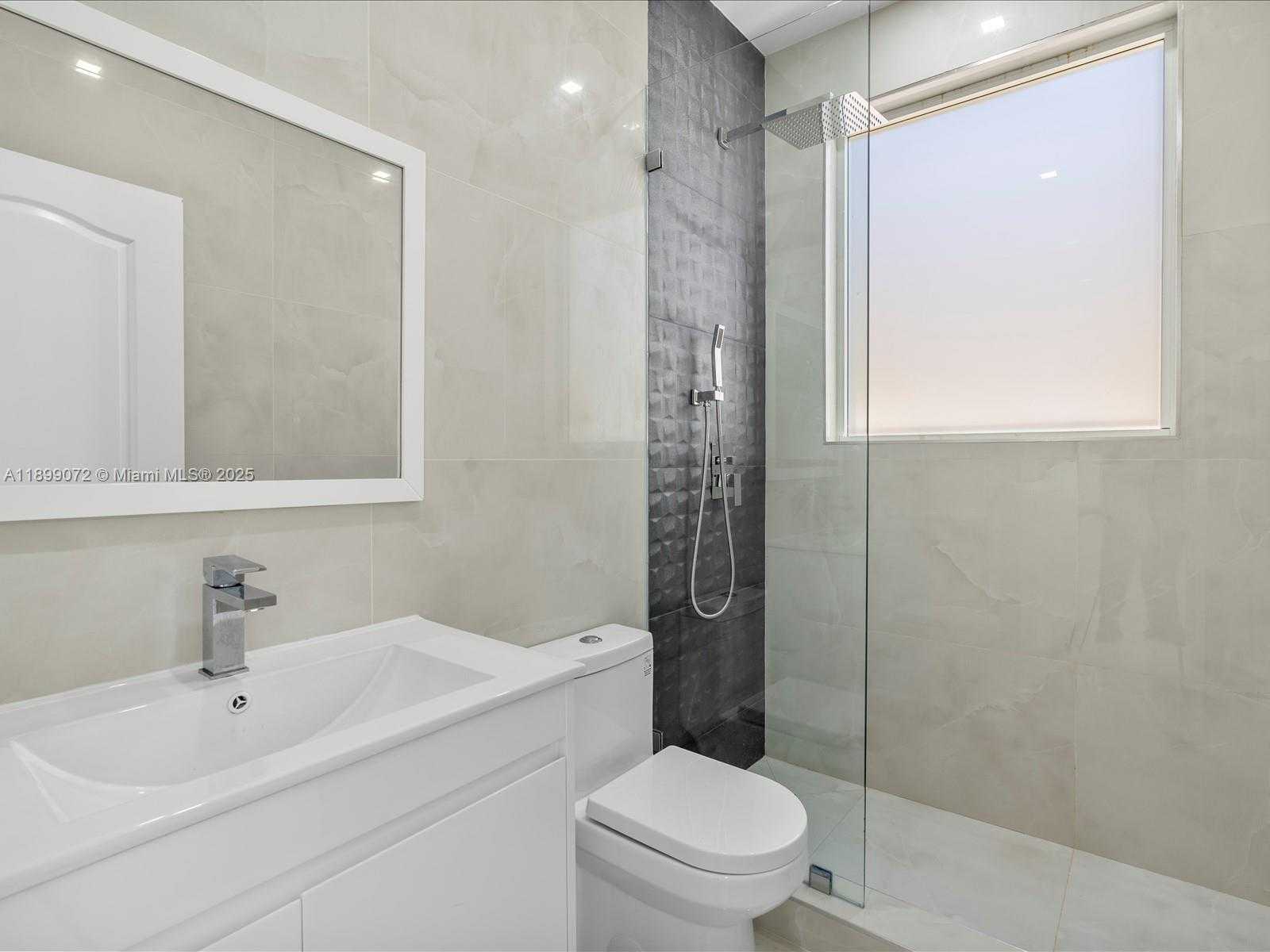 Small Image of 21227 NORTH EAST 31ST PL #21227, Aventura Number 37