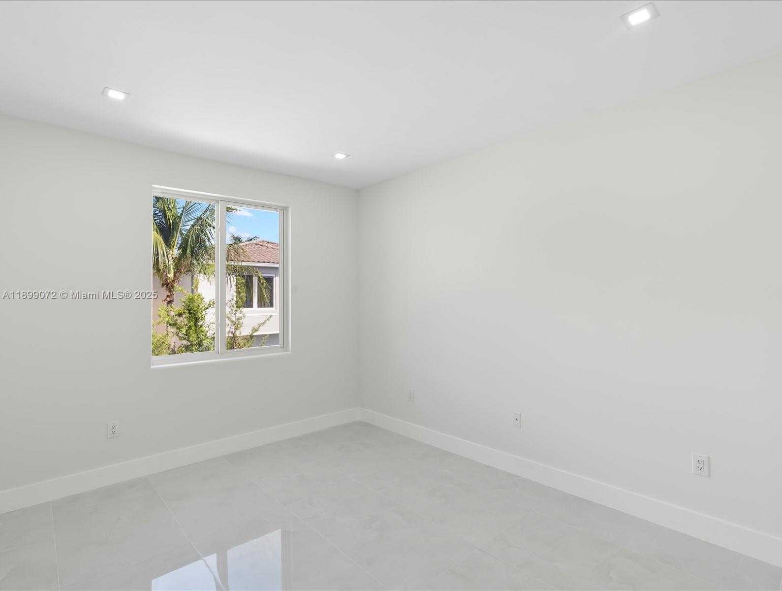 Small Image of 21227 NORTH EAST 31ST PL #21227, Aventura Number 40