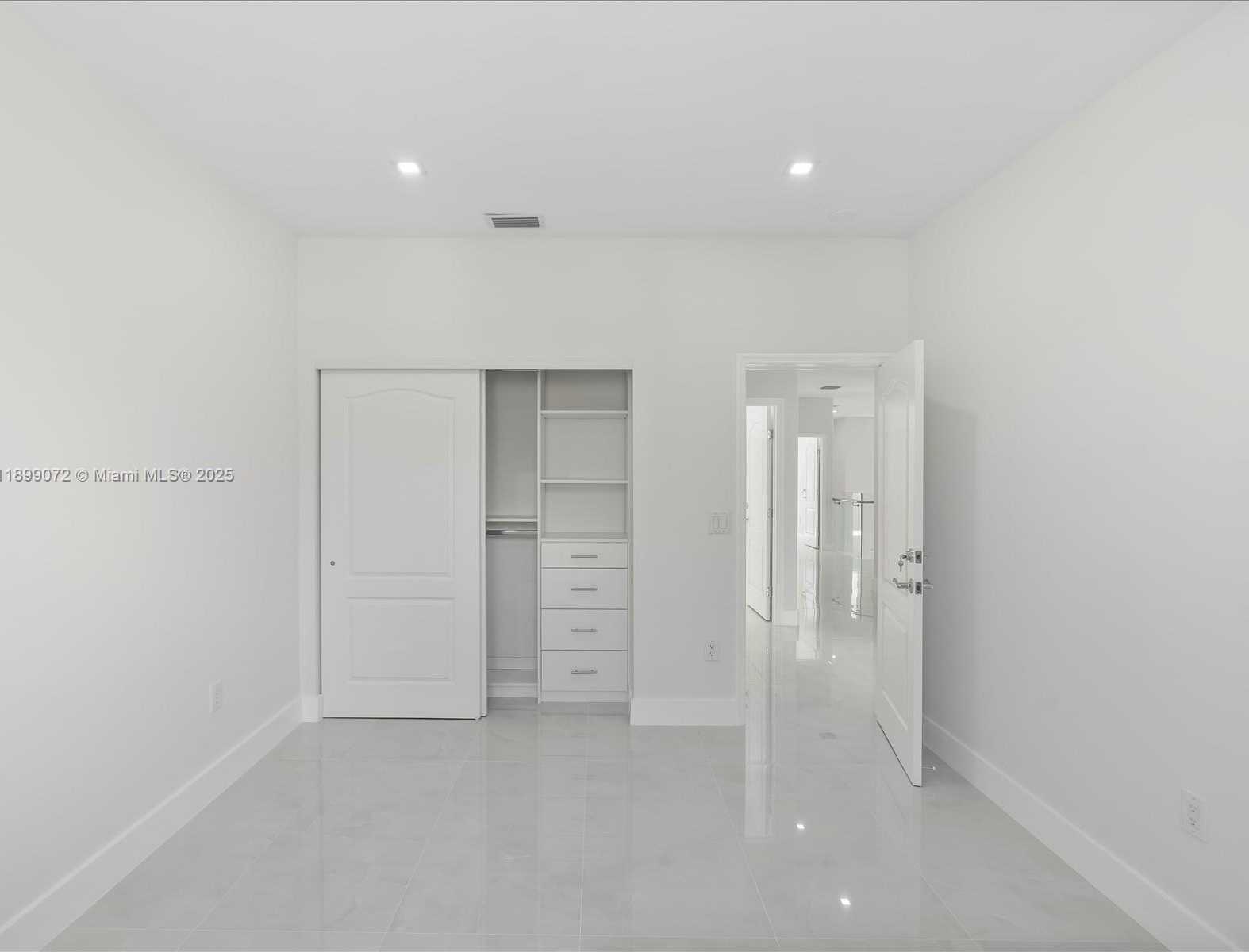 Small Image of 21227 NORTH EAST 31ST PL #21227, Aventura Number 43