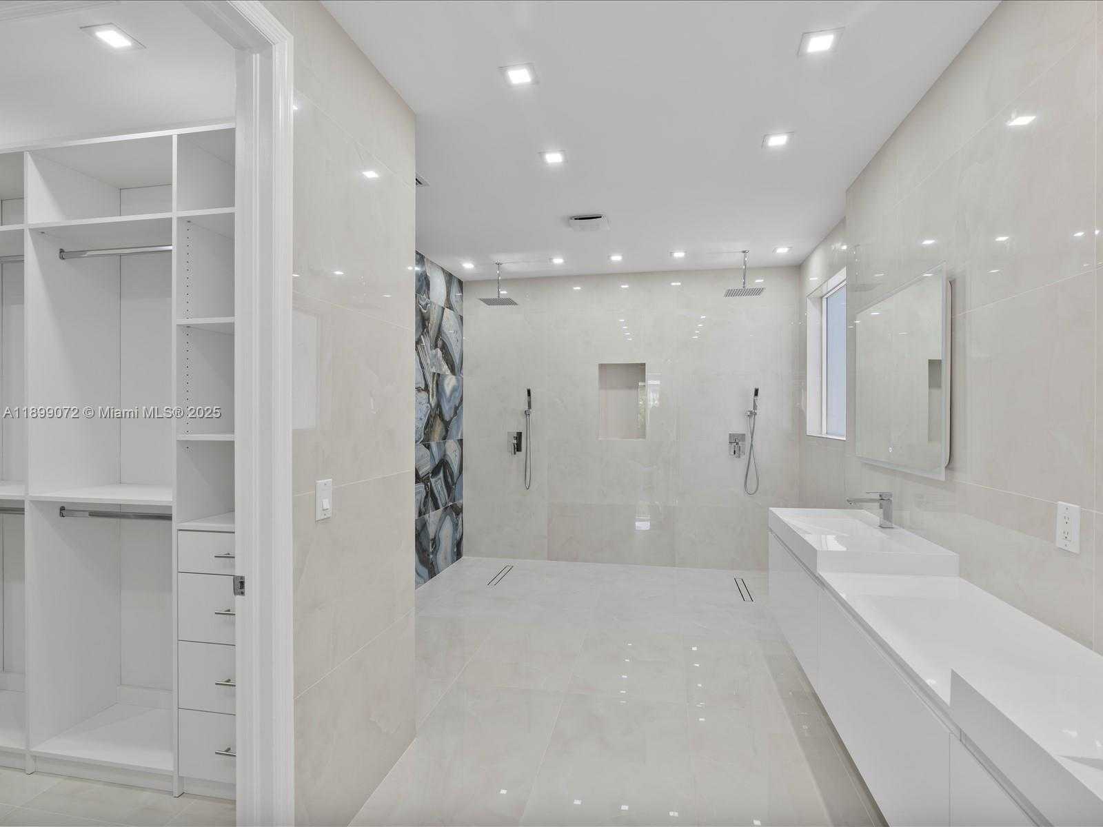 Small Image of 21227 NORTH EAST 31ST PL #21227, Aventura Number 46