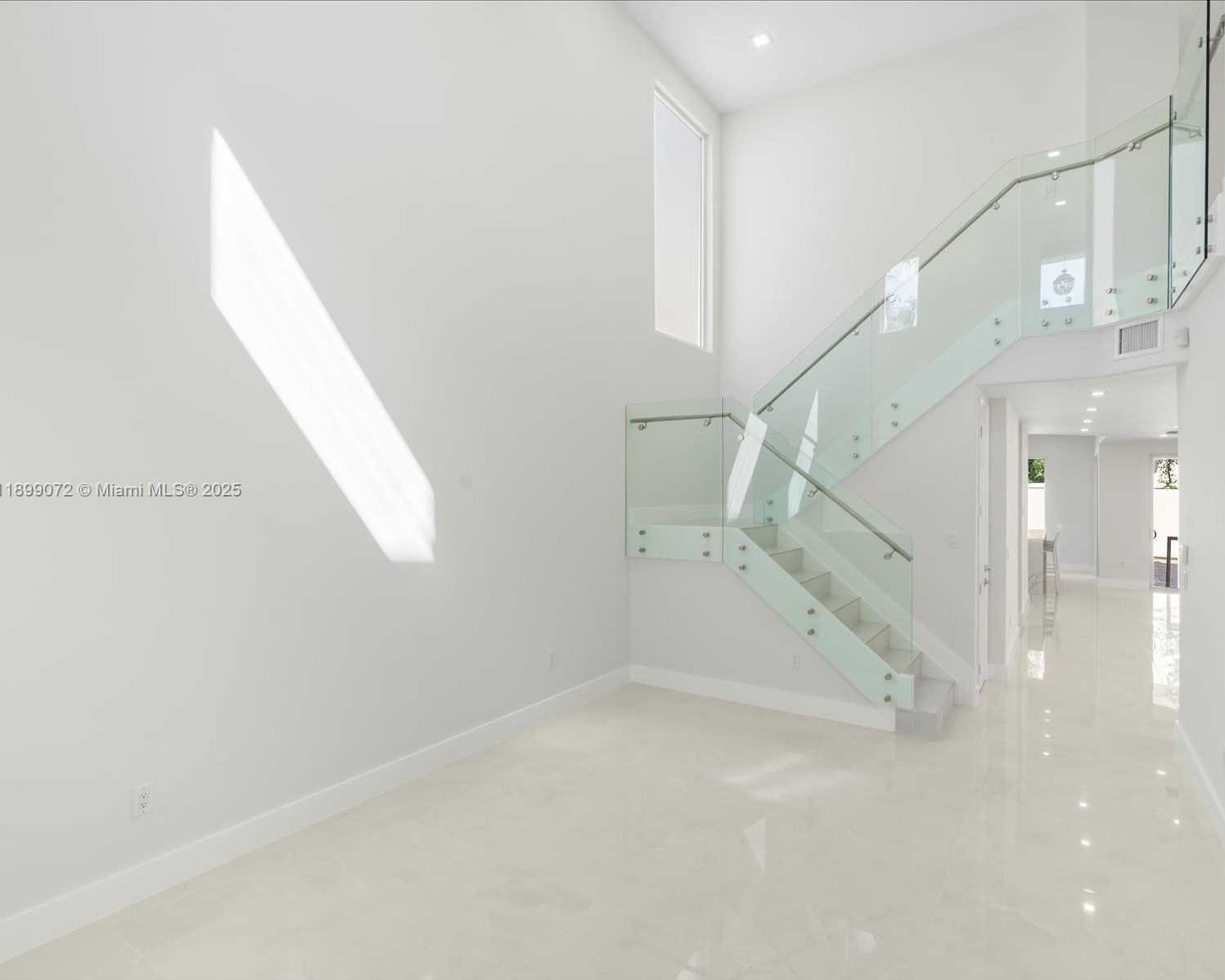 Small Image of 21227 NORTH EAST 31ST PL #21227, Aventura Number 7