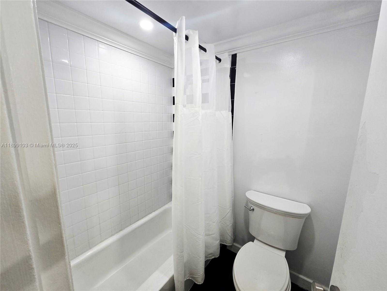 Small Image of 800 WEST AVE #433, Miami Beach Number 10