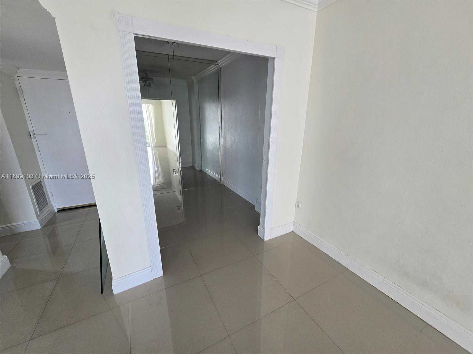 Small Image of 800 WEST AVE #433, Miami Beach Number 7