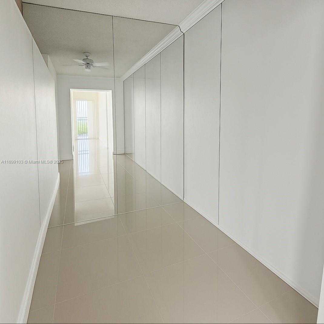 Small Image of 800 WEST AVE #433, Miami Beach Number 8