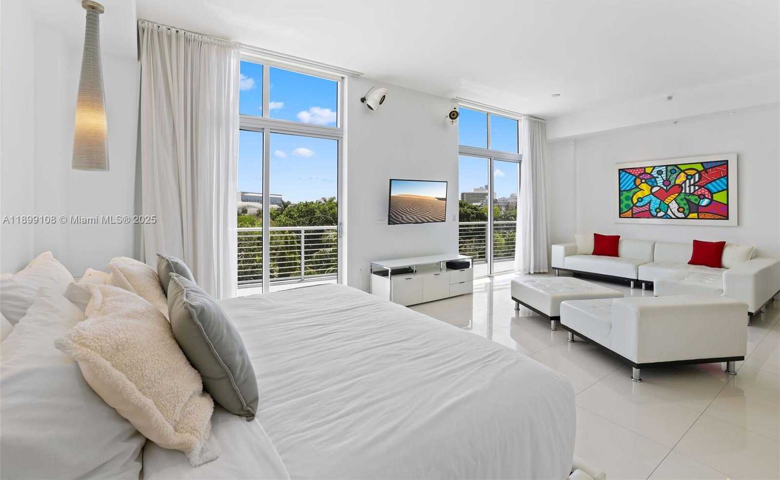 Small Image of 2001 MERIDIAN AVE #506, Miami Beach Number 11