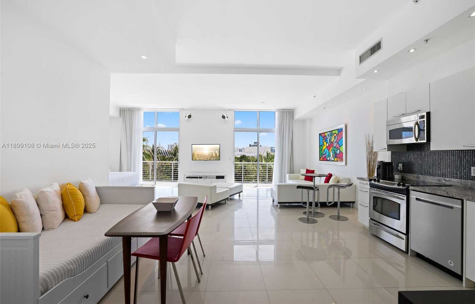 Small Image of 2001 MERIDIAN AVE #506, Miami Beach Number 9