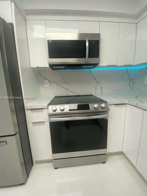 Small Image of 3530 MYSTIC POINTE DR #2503, Aventura Number 14