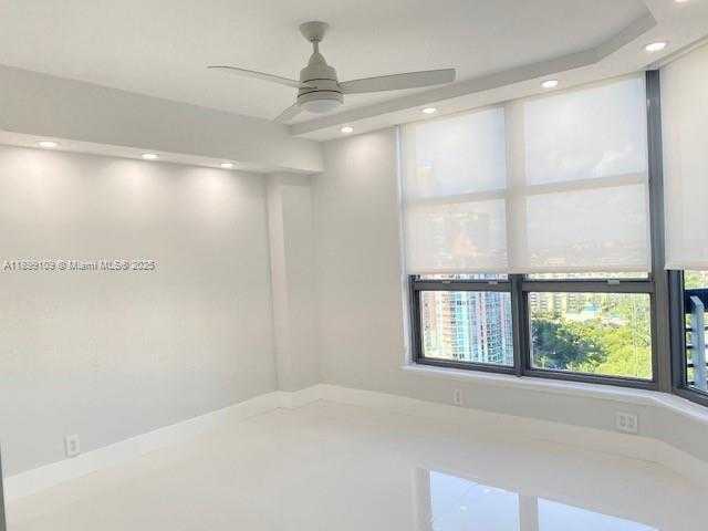 Small Image of 3530 MYSTIC POINTE DR #2503, Aventura Number 15