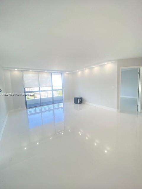 Small Image of 3530 MYSTIC POINTE DR #2503, Aventura Number 17