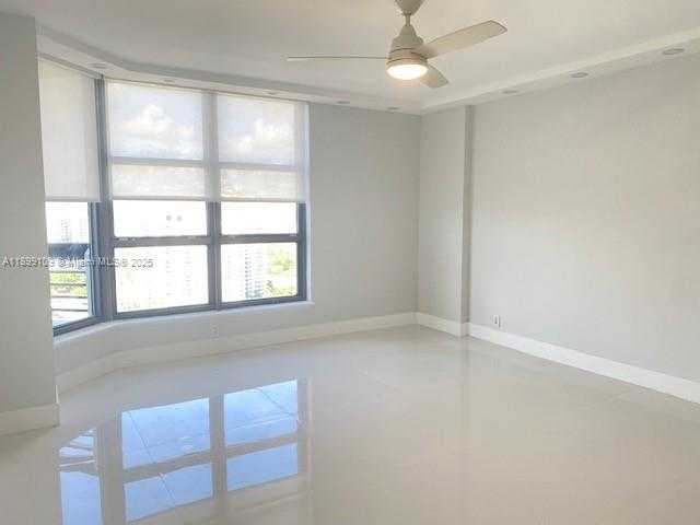 Small Image of 3530 MYSTIC POINTE DR #2503, Aventura Number 2