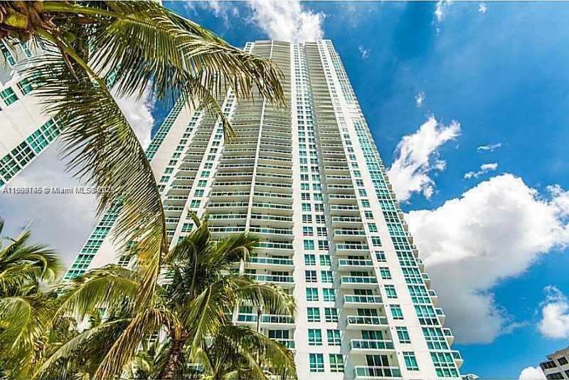 Small Image of 950 BRICKELL BAY DR #2808, Miami Number 1
