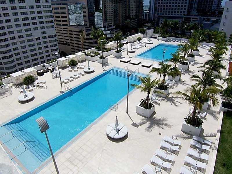 Small Image of 950 BRICKELL BAY DR #2808, Miami Number 10