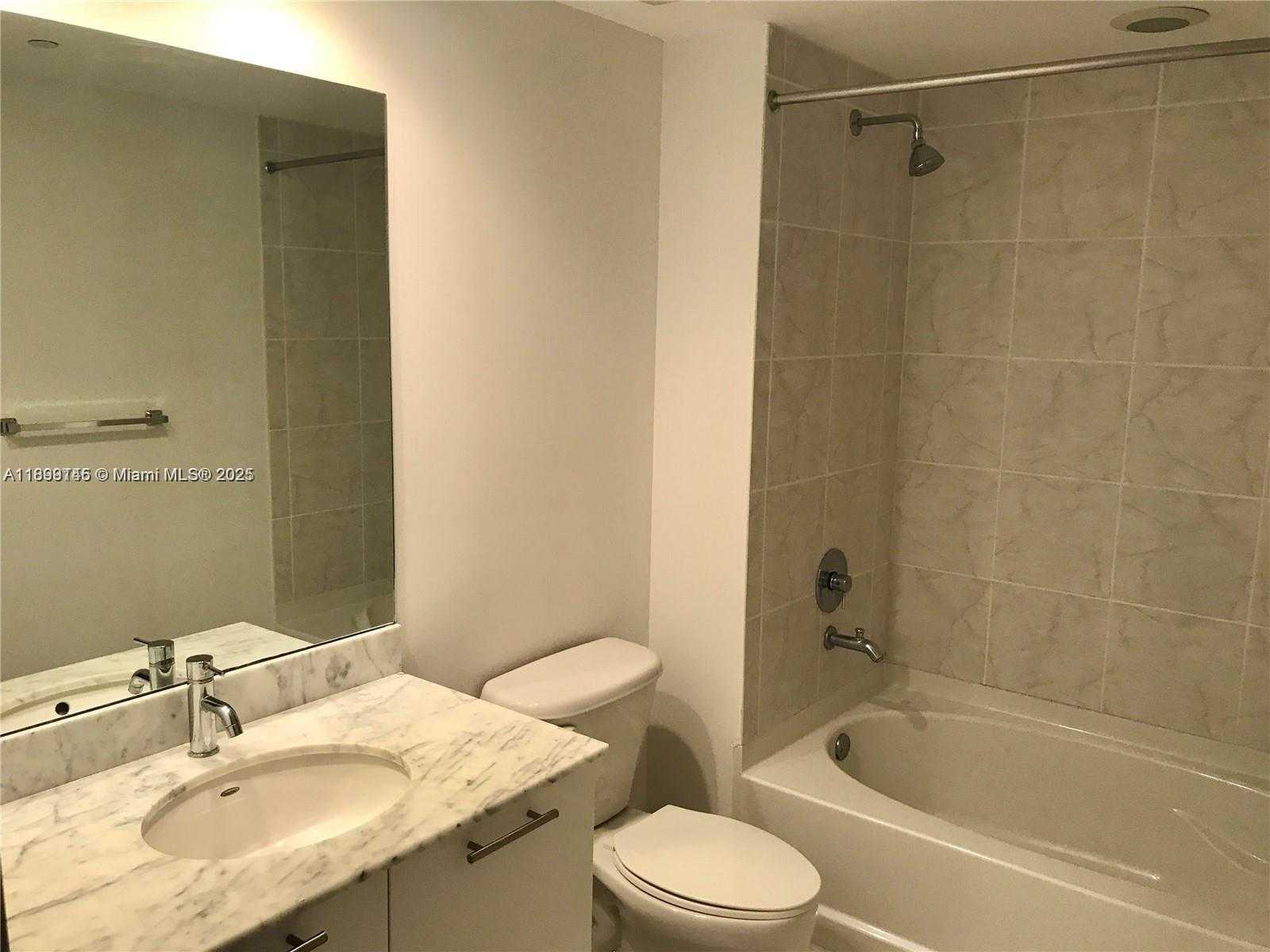 Small Image of 950 BRICKELL BAY DR #2808, Miami Number 6