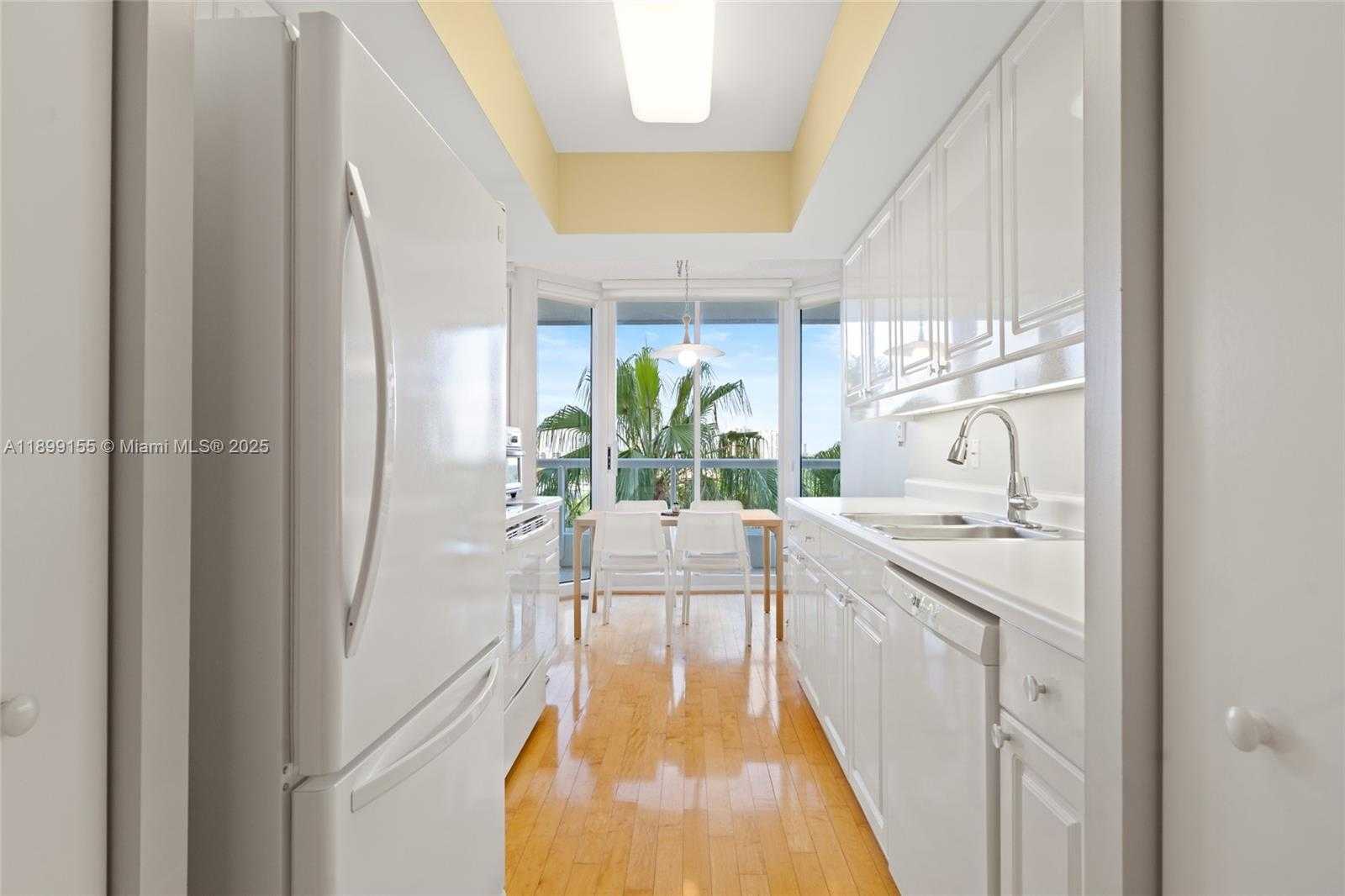 Small Image of 21205 YACHT CLUB DR #707, Aventura Number 12