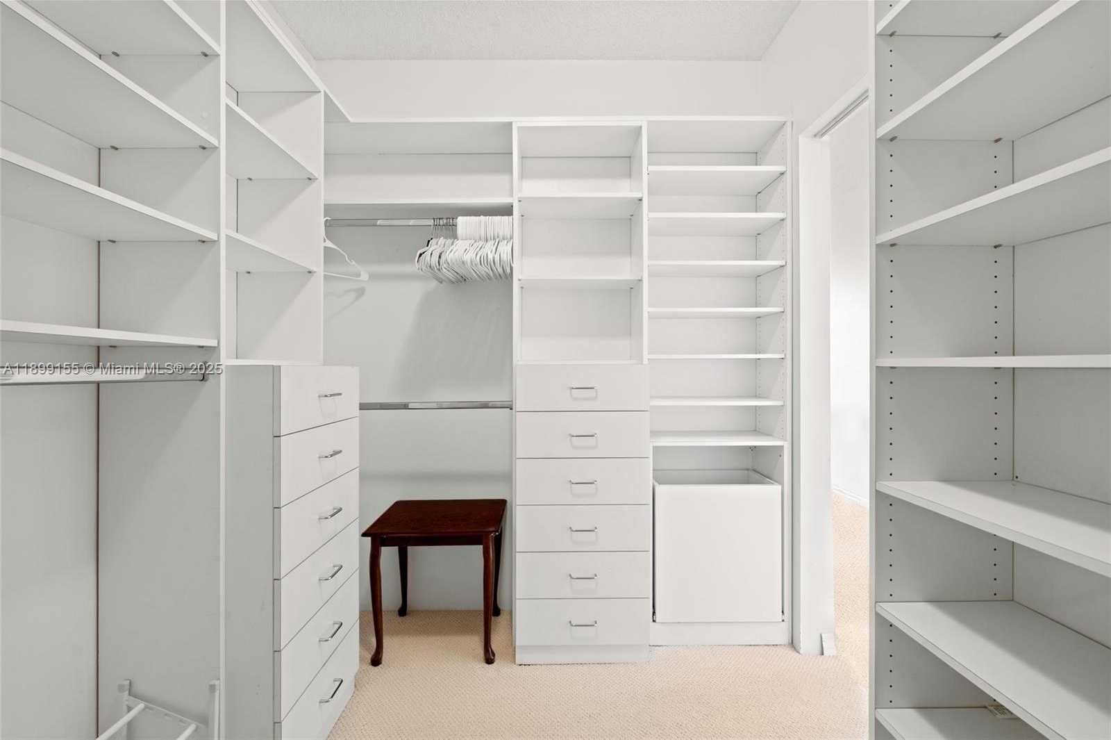 Small Image of 21205 YACHT CLUB DR #707, Aventura Number 21