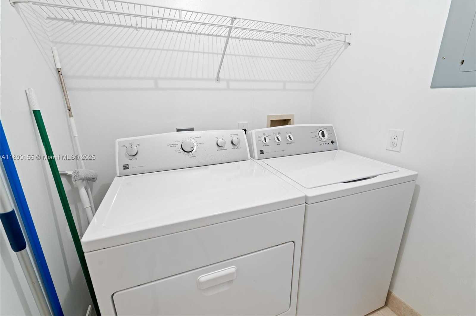 Small Image of 21205 YACHT CLUB DR #707, Aventura Number 27